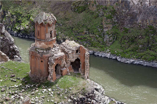 1574399564100087.jpg 1024px-20110419_monastery_of_hripsimian_virgins_ani_turkey.jpg